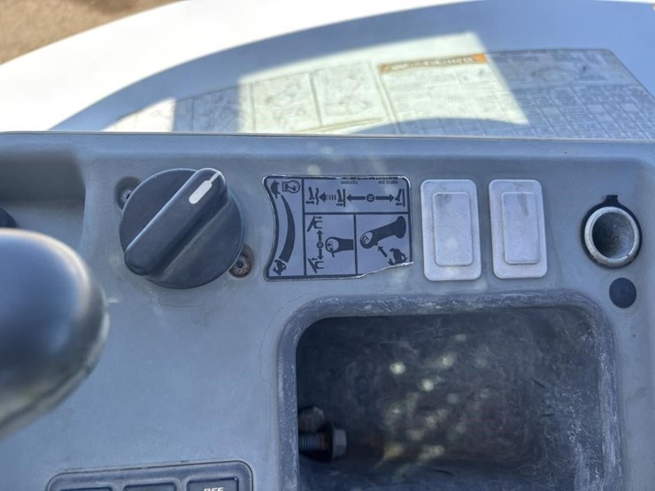 2017-bobcat-e50-image-39
