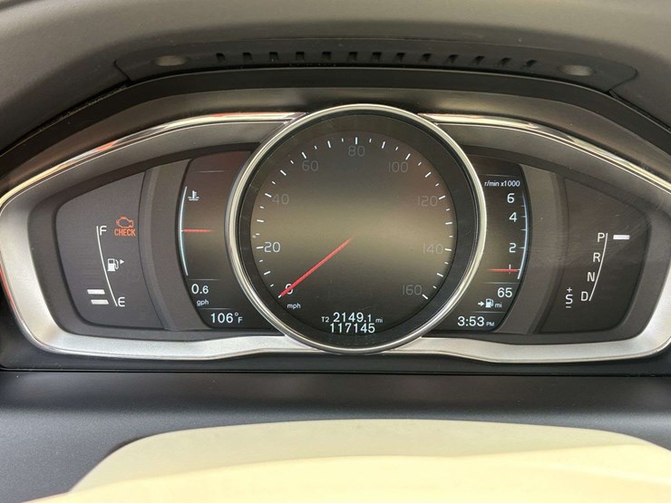 2016-volvo-xc60-image-26