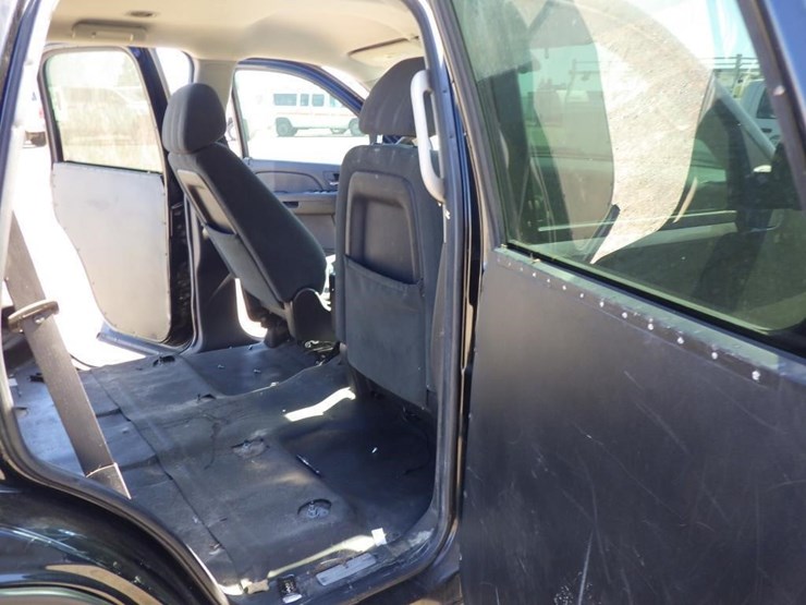 2008-chevrolet-tahoe-image-8