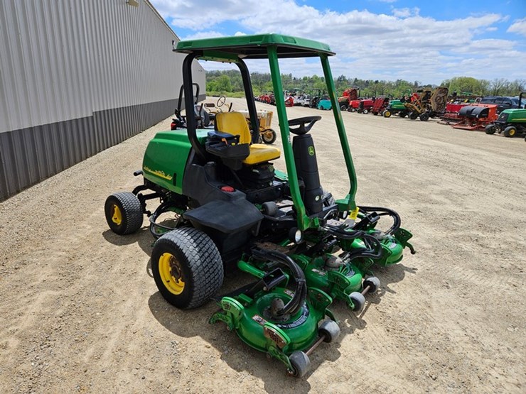 john-deere-3245c-image-7
