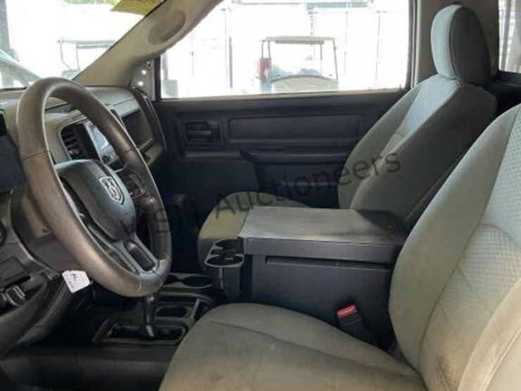 2014-dodge-2500-image-21
