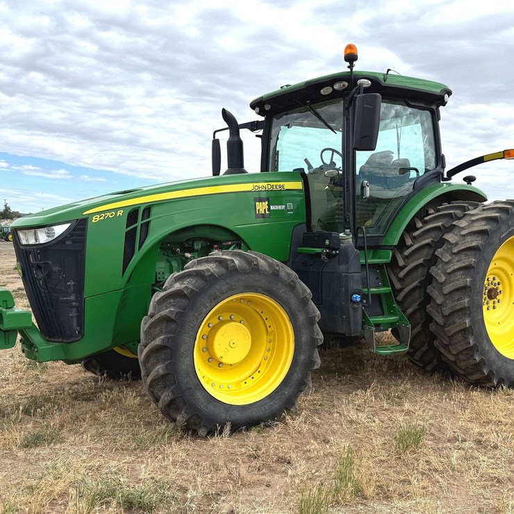 2018 JOHN DEERE 8270R