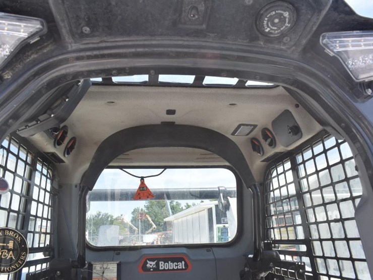 2023-bobcat-t76-image-51