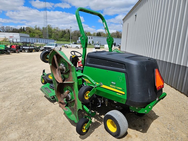 john-deere-1600-turbo-image-11