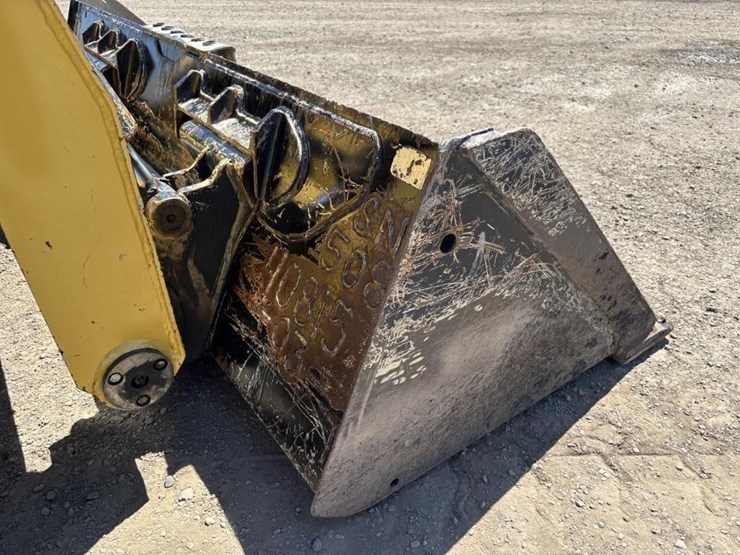 2018-yanmar-s220r-image-12