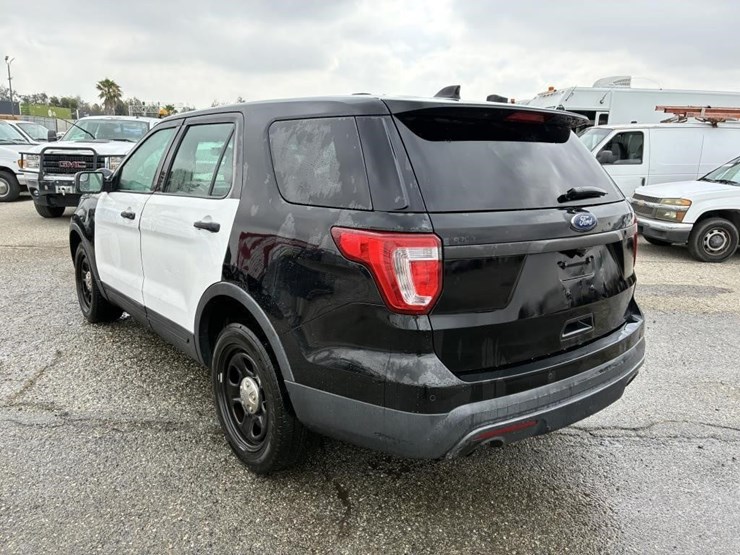 2017-ford-explorer-police-interceptor-image-4