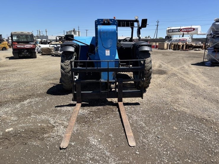 2019-genie-gth844-image-6