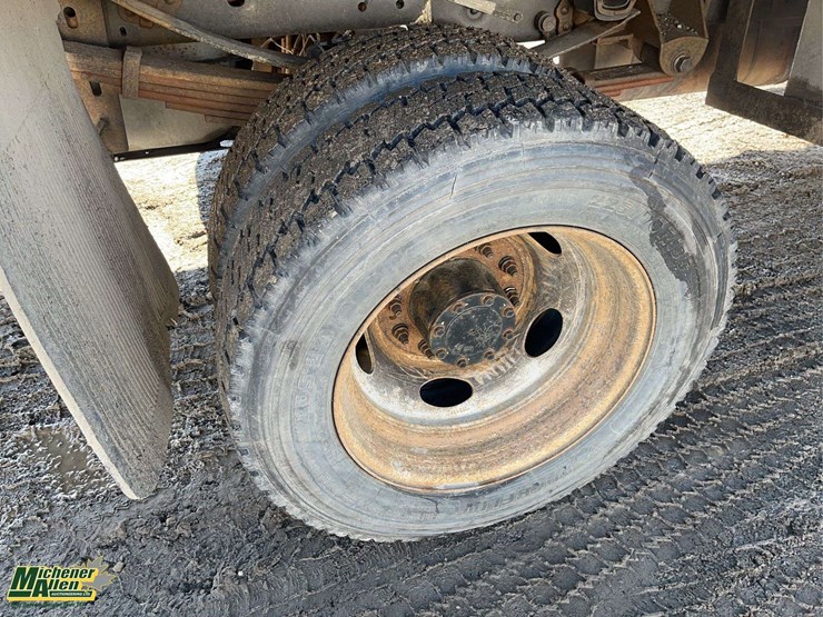 2015-ford-f550-image-11