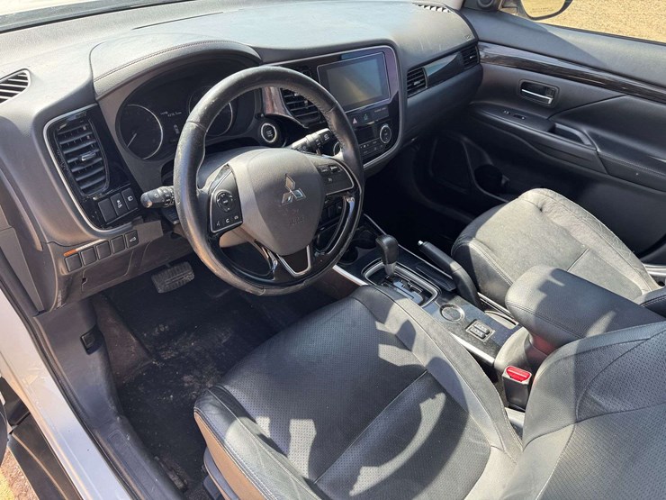 2018-mitsubishi-outlander-image-11