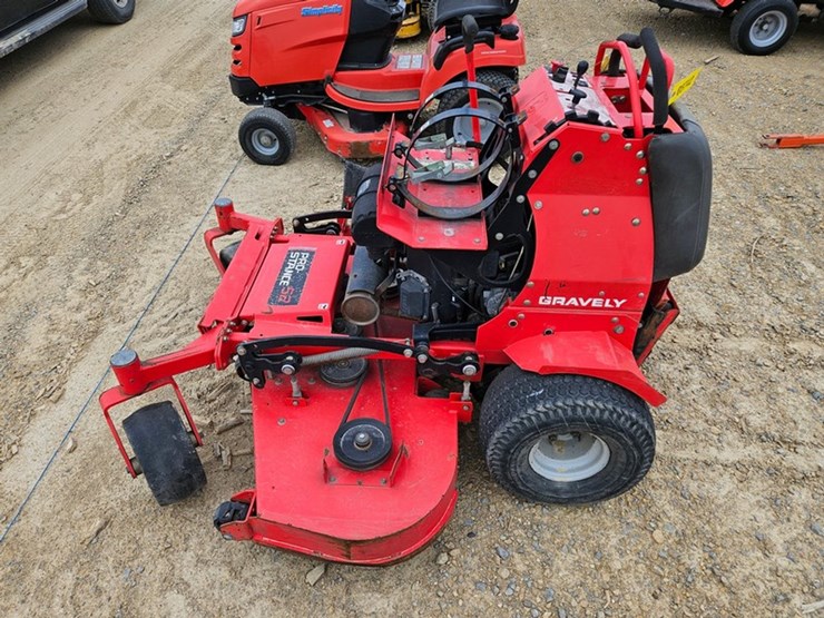 gravely-prostance-52-image-2