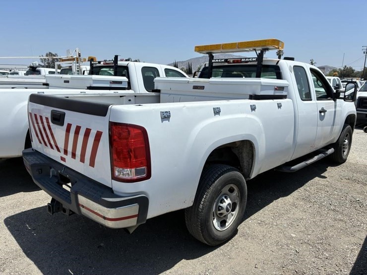 2012-gmc-2500hd-image-3