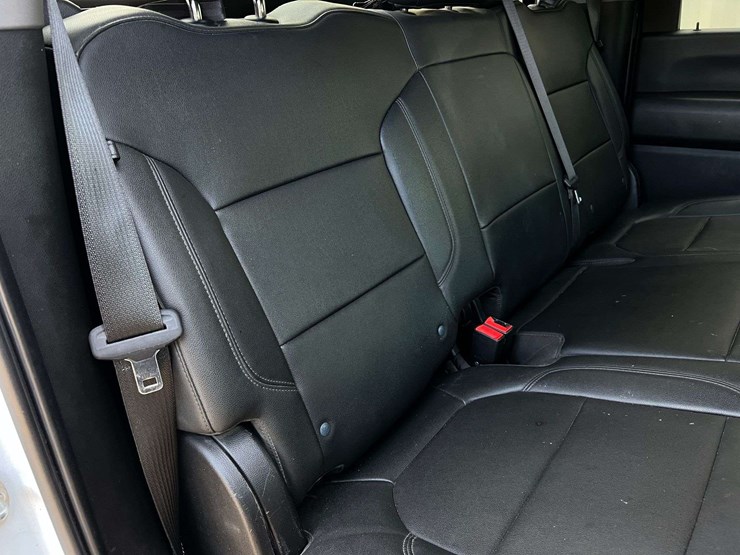2021-chevrolet-silverado-2500-image-25