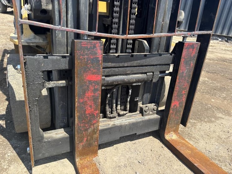 2020-caterpillar-2c6000-image-11