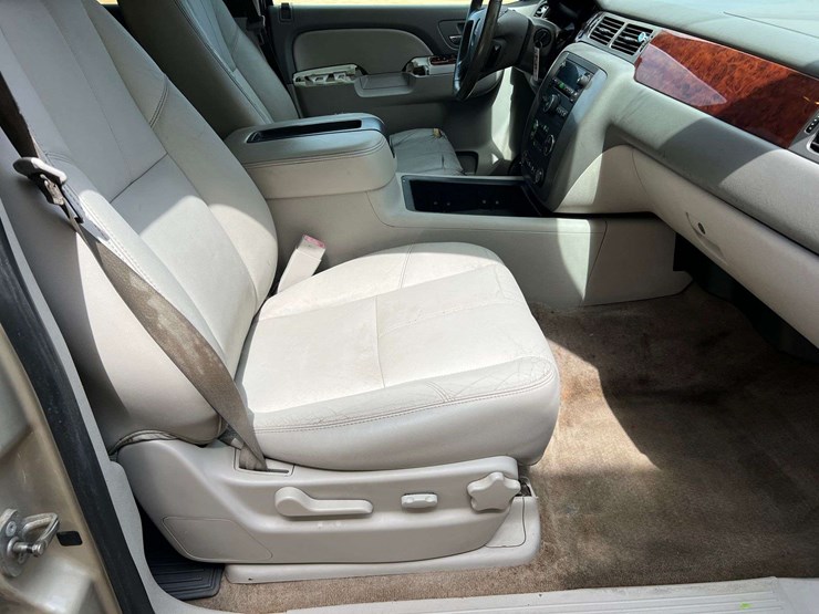 2013-gmc-yukon-slt-image-28