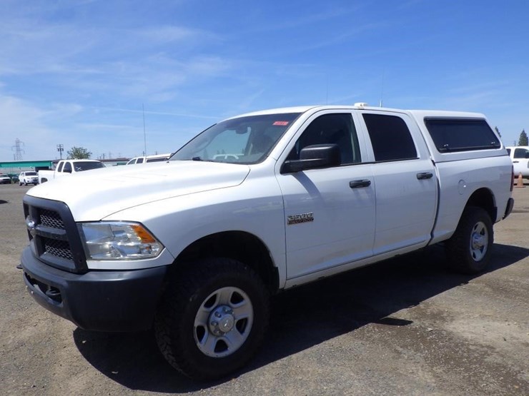 2017-dodge-2500-image-1
