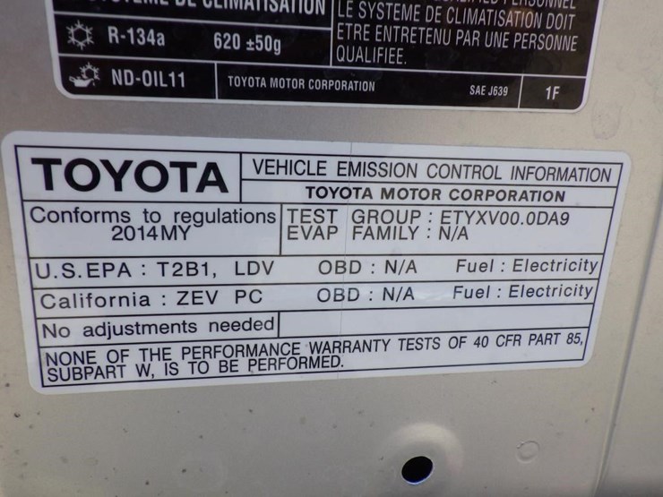2014-toyota-rav4-image-12
