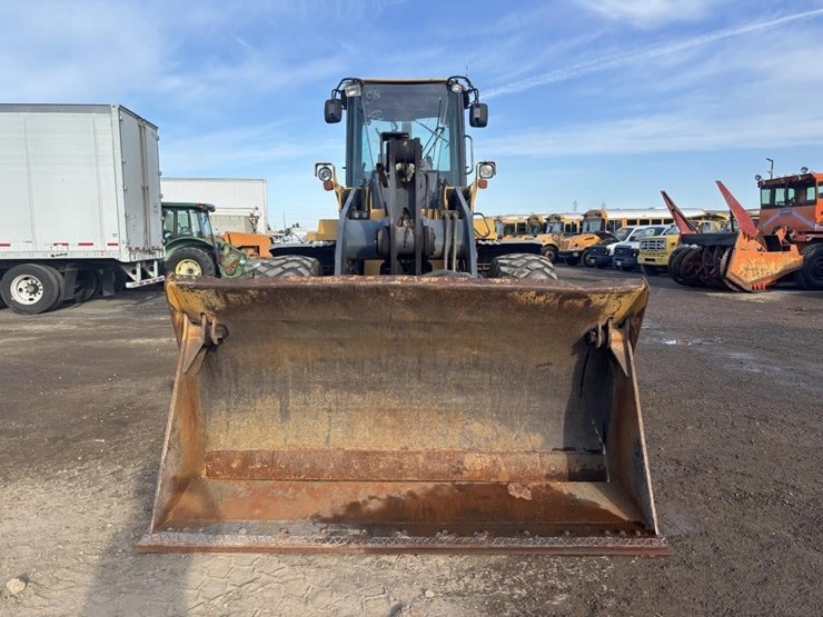 2005-deere-624j-image-6