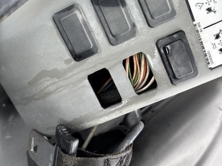2021-bobcat-e26-image-38