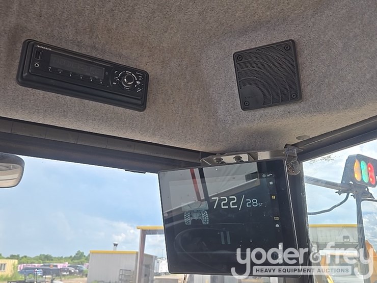 2022-volvo-a25g-image-53
