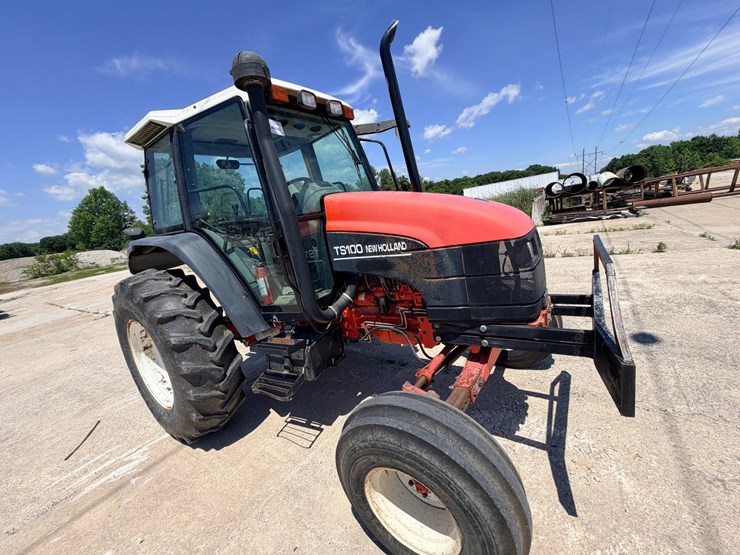 2000-new-holland-ts100-image-15