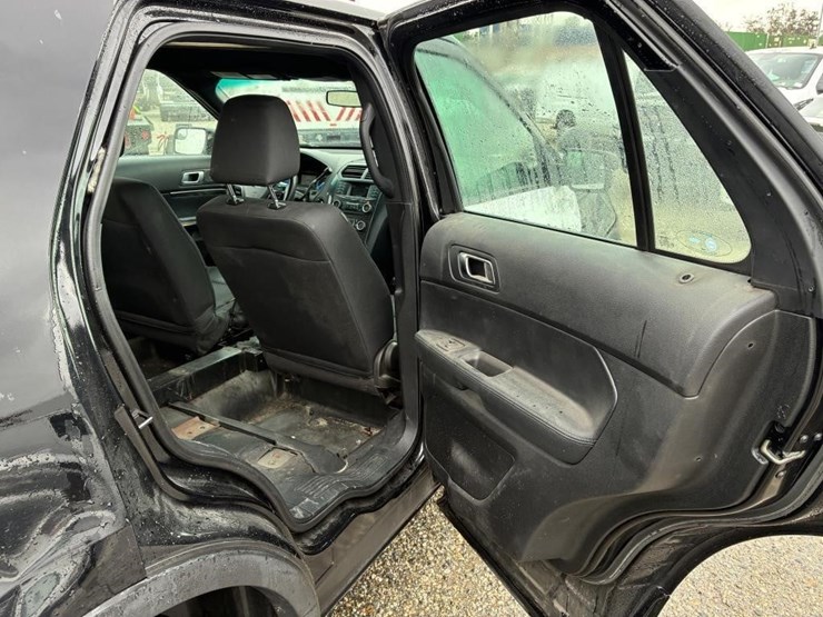 2017-ford-explorer-police-interceptor-image-16