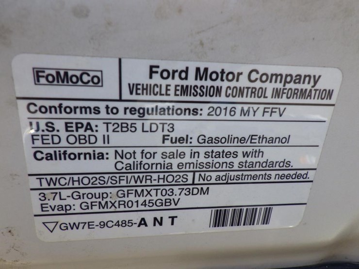 2016-ford-explorer-image-12