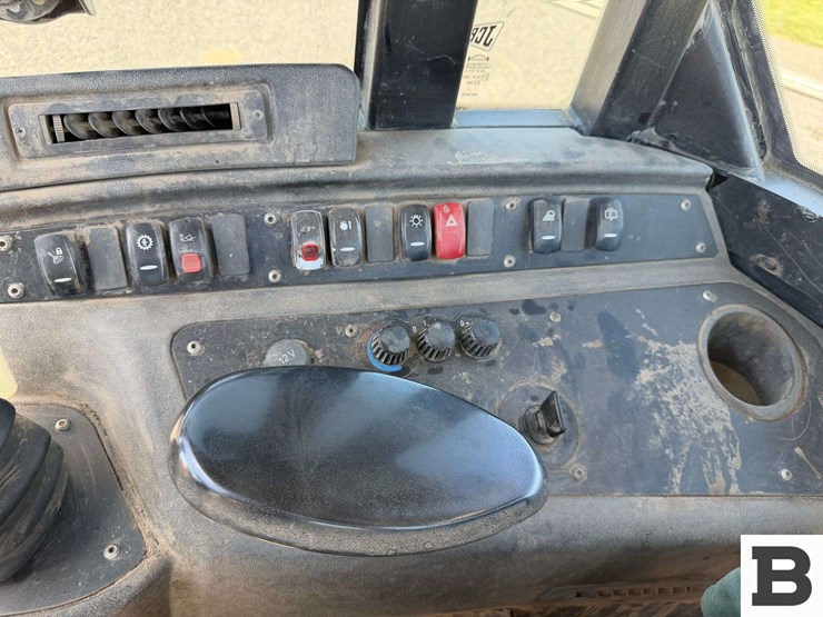 2018-jcb-409-image-48