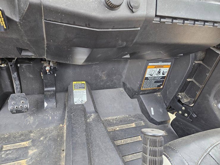 john-deere-gator-image-28