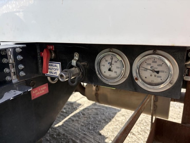 2009-auto-crane-8406h-image-6