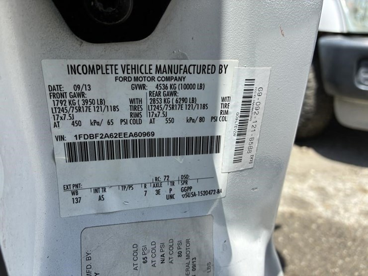 2014-ford-f250-image-17