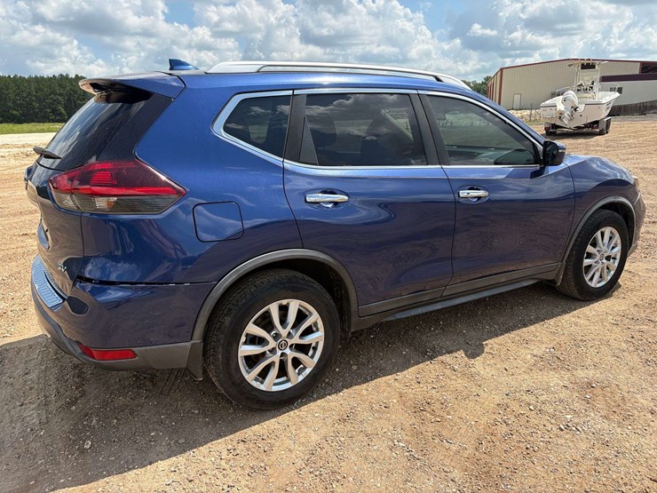 2018-nissan-rogue-image-3