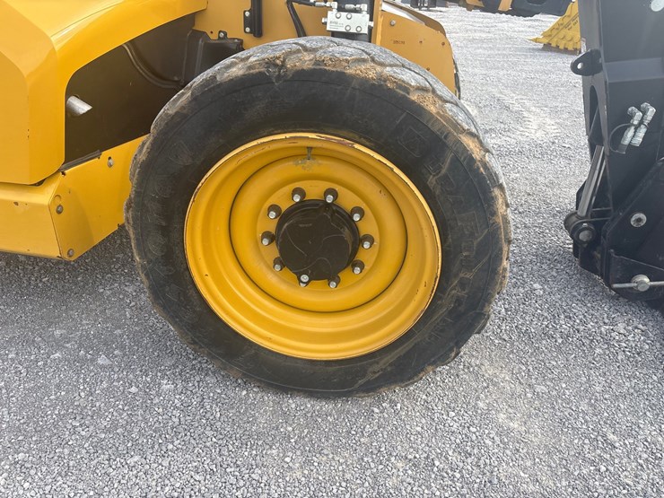 caterpillar-tl642d-image-8
