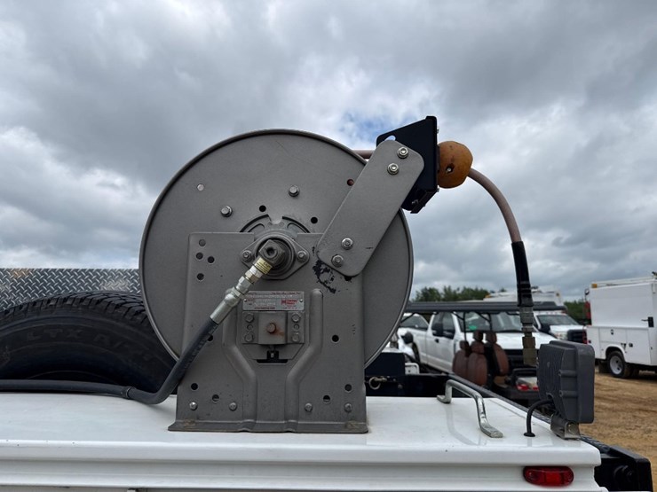 2014-ford-f350-image-16