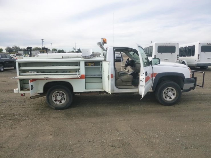 2007-chevrolet-2500-image-15