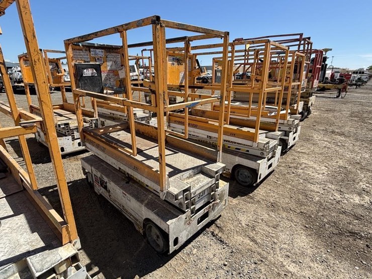 2005-custom-equipment-hb1030-image-4