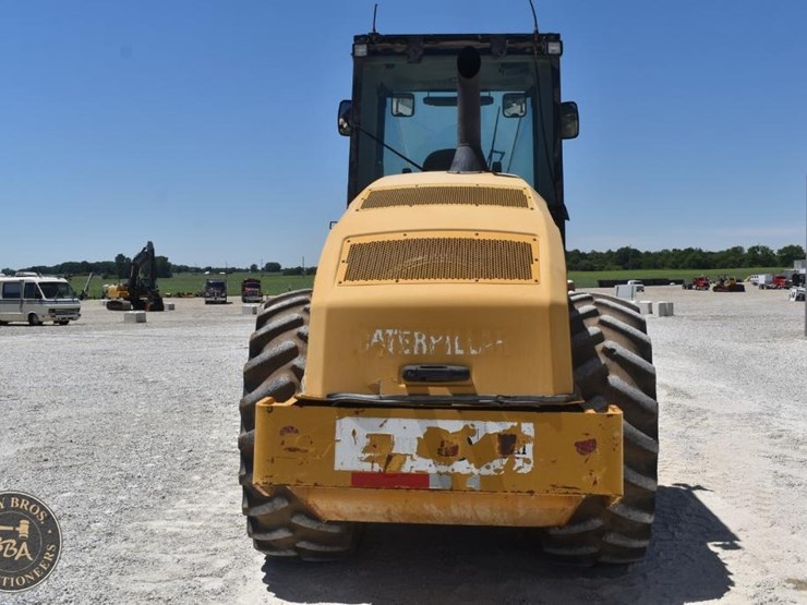 2012-caterpillar-cp56-image-4