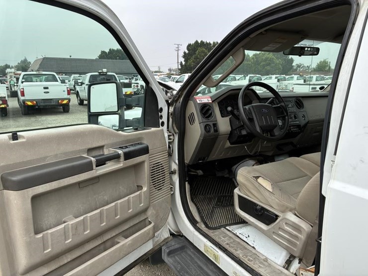 2008-ford-f450-image-13