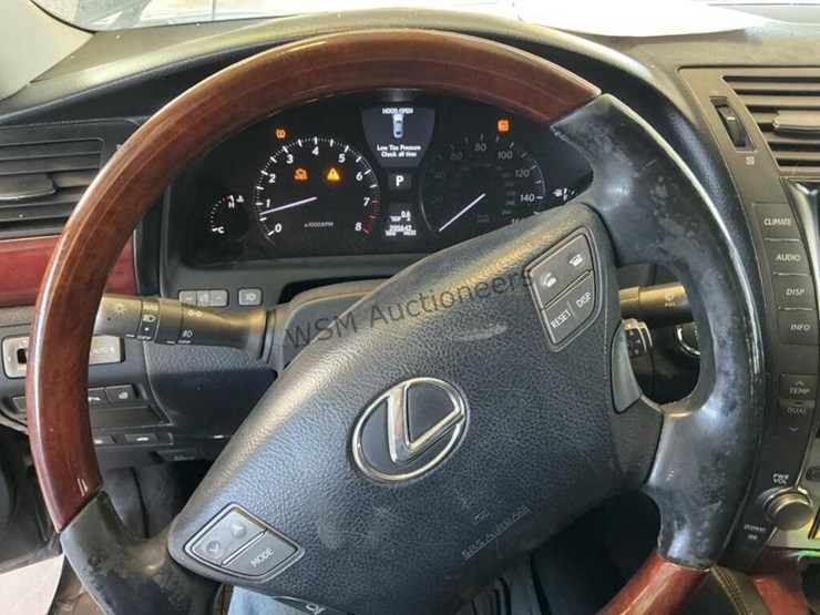 2008-lexus-ls-460-sdn-image-17
