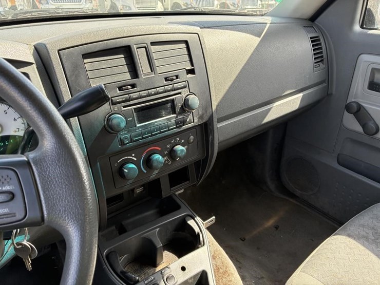 2007-dodge-dakota-image-17