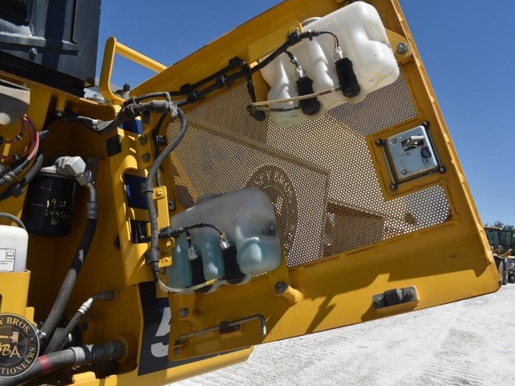 2019-komatsu-d51pxi-24-image-46