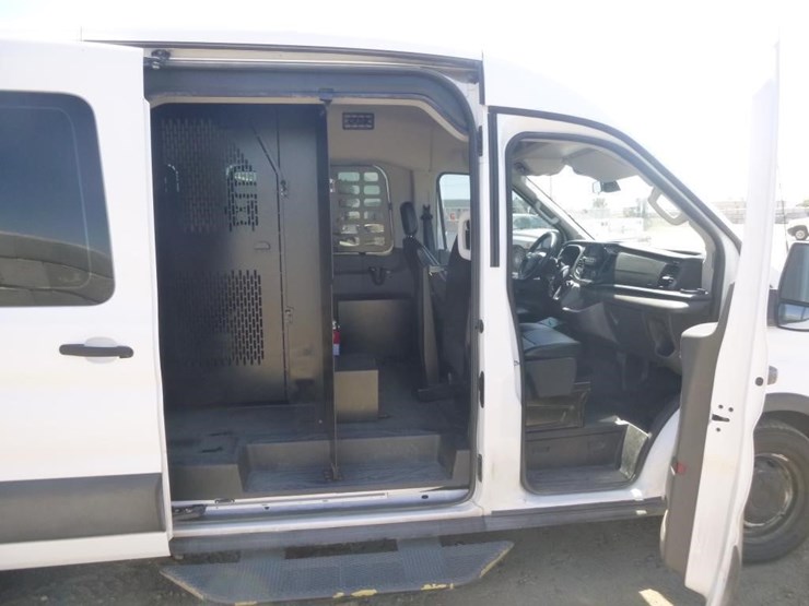2020-ford-transit-image-10