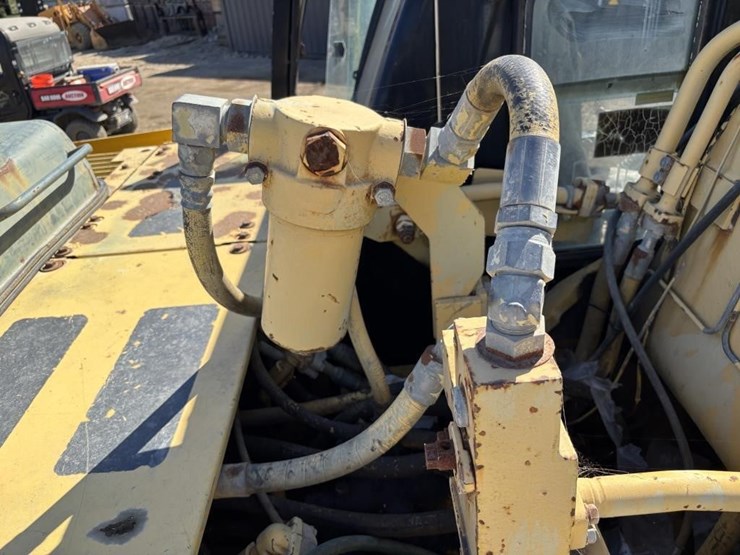 komatsu-pc200-l-image-52