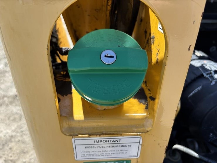 2019-gehl-r190-image-35