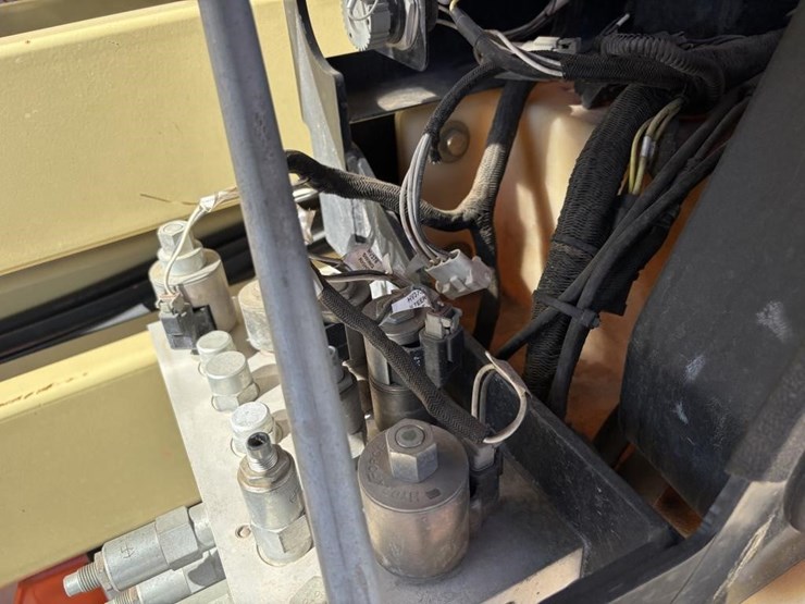 2019-jlg-450aj-image-47