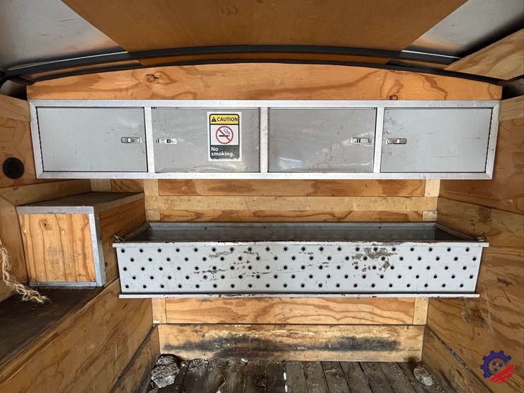2016-sure-trac-t/a-enclosed-landscaping-tag-trailer-image-34