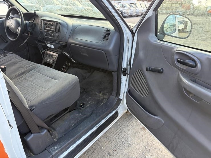 2004-ford-f150-image-11