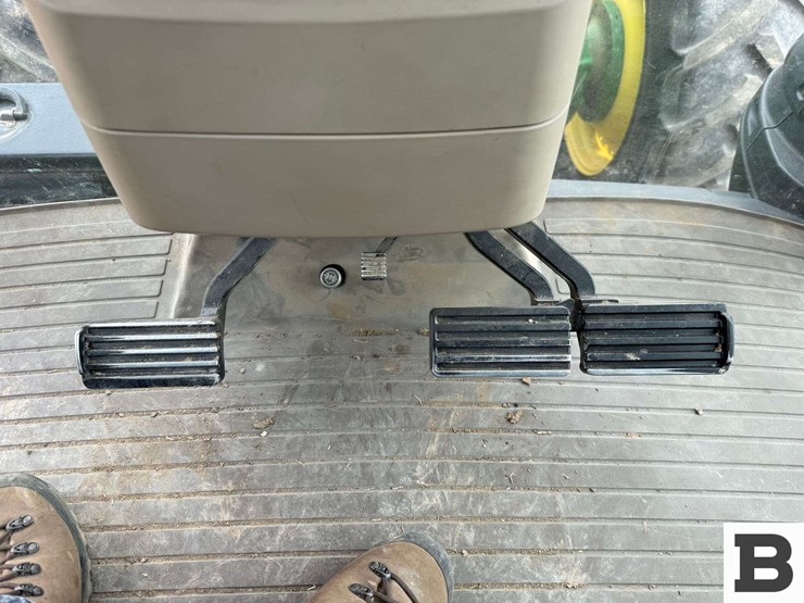 2018-john-deere-8270r-image-64