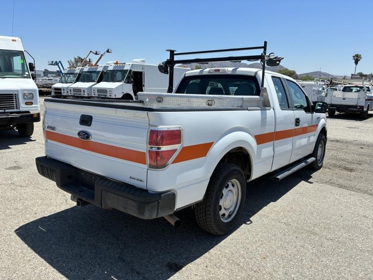 2013-ford-f150-xl-image-3