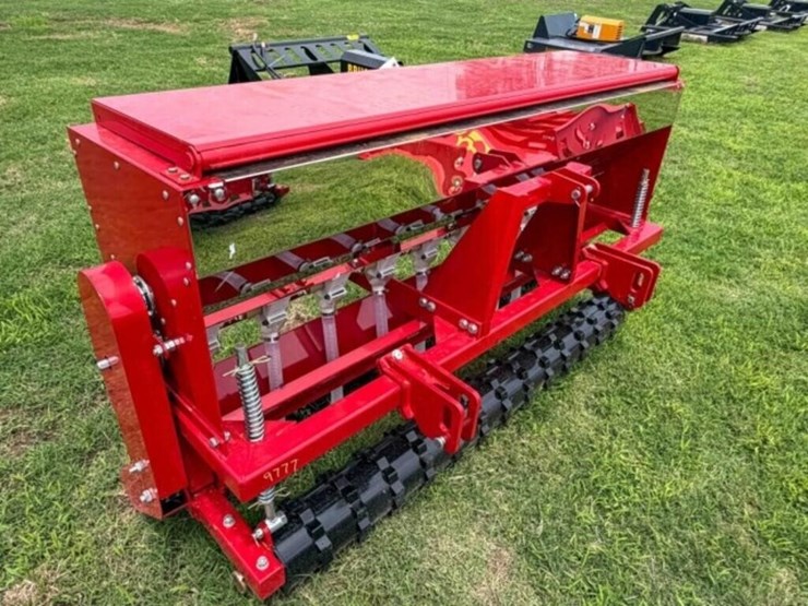 agt--72”-skid-steer/3pt-seeder-image-2