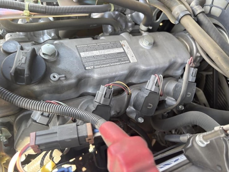 2020-caterpillar-2c6000-image-35